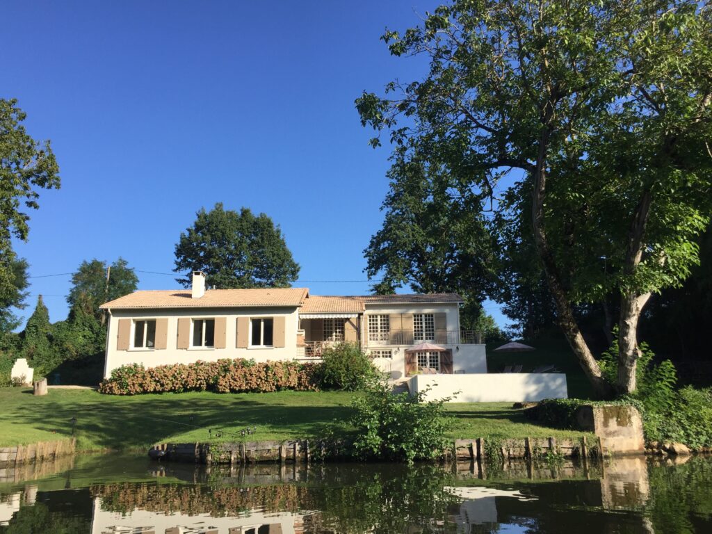 Luxe vakantiehuis aan de rivier de Lot in Zuid-Frankrijk